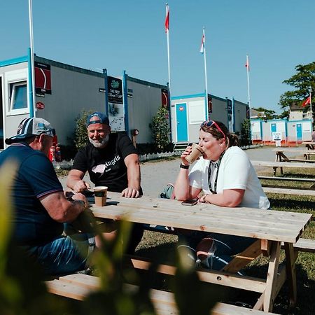 Iomtt Village At Isle Of Man Tt Douglas Luaran gambar
